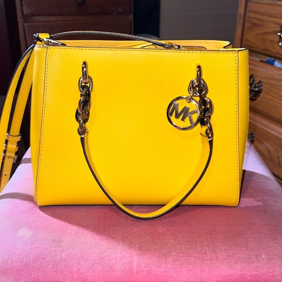 Mustard Yellow Michael Kors Crossbody - Picture 1 of 3